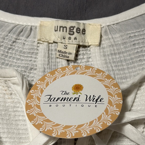 The Farmer’s Wife Ladies Umgee White Shirt, NWT’s, Size Small - Picture 3 of 8